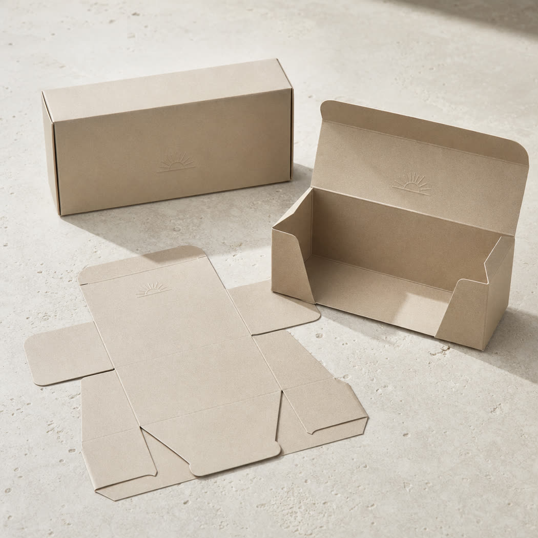 Folding carton for eyewear and lens accessories, flat-packed
